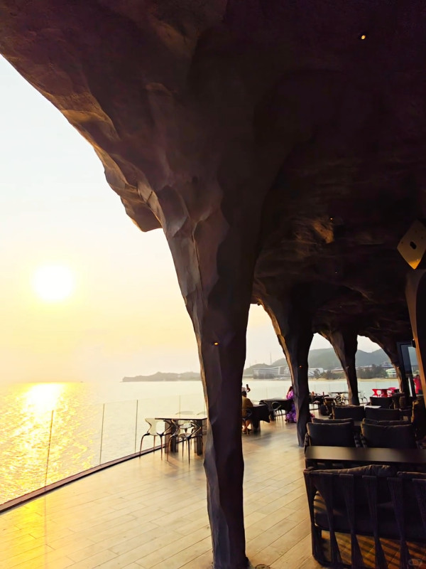 深圳大鵬夕陽溶洞海景餐廳 必去洞穴無邊泳池、浪漫海上鞦韆 附交通地址 