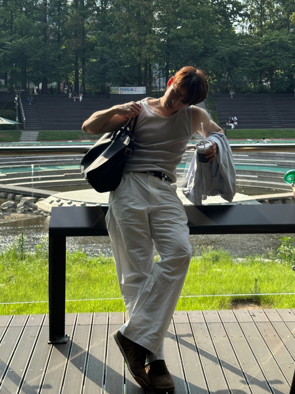 30岁男艺人低调宣布已秘密离巢！人气急跌变失踪人口：“这几年过得并不容易”