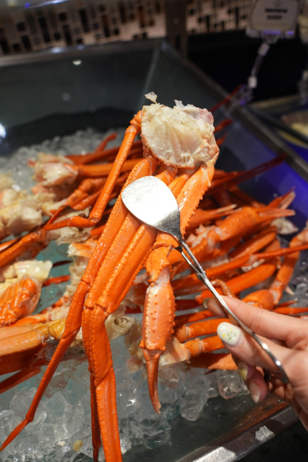 8度海逸4星級酒店推自助餐買2送2！熱石蒸海鮮/香煎鴨肝伴黑松露汁/招牌芒果拿破崙