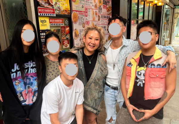 郑欣宜最新近照曝光低调现身冰室!金发造型容光焕发获负责人赞精神饱满