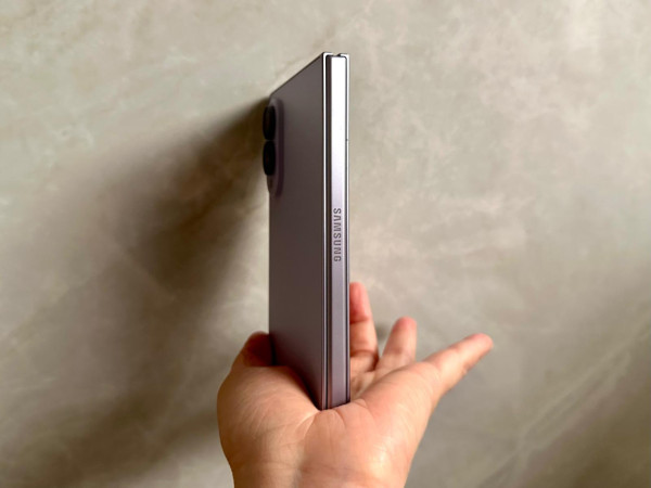 【Samsung Galaxy Z Fold8開箱】優缺點實機評測一鍵叫Gemini！薰衣草紫9.7mm超薄摺機女士小廢包輕鬆攝