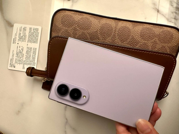 【Samsung Galaxy Z Fold8開箱】優缺點實機評測一鍵叫Gemini！薰衣草紫9.7mm超薄摺機女士小廢包輕鬆攝