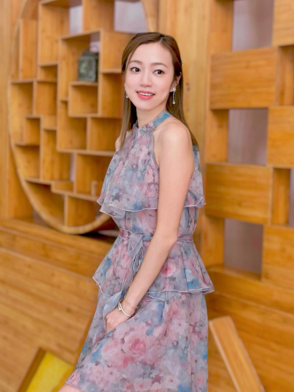43歲前TVB女藝人親揭離巢TVB內幕！結婚15年無子女︰大家都羨慕我