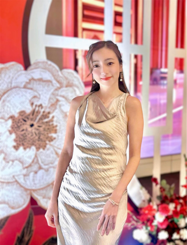 43歲前TVB女藝人親揭離巢TVB內幕！結婚15年無子女︰大家都羨慕我