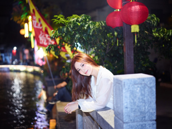 惊传朱晨丽突然闪婚报喜秘密嫁人结婚？闺蜜陈炜爆口6个字疑似泄密