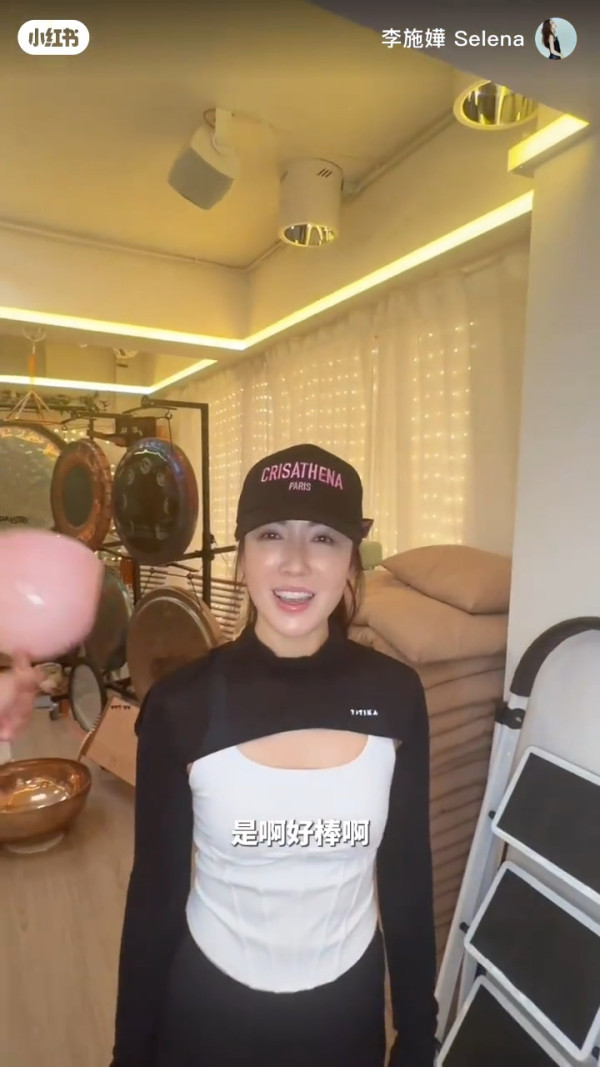 45歲李施嬅兩度被飛後公開單身生活！一舉動證明恨脫單仍然渴望愛情