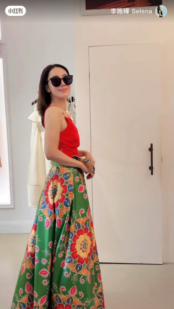 45歲李施嬅兩度被飛後公開單身生活！一舉動證明恨脫單仍然渴望愛情
