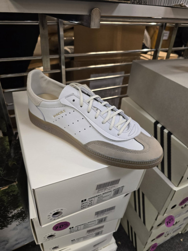 開倉優惠 | 尖沙咀海港城名牌波鞋開倉低至1折！On鞋$899起／Joy&Peace鞋履$98起 