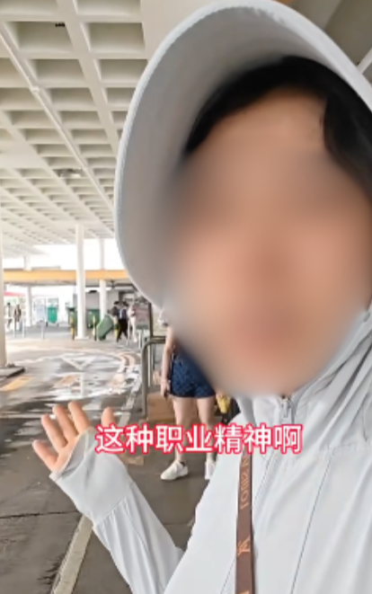 内地女游港因1原因截出租车遭狠拒！批“有钱不赚” 网友力撑司机“教做人”