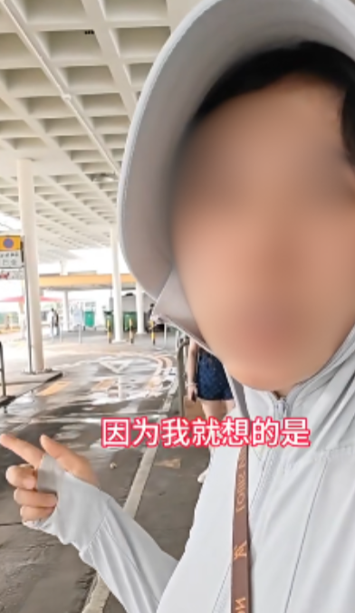 内地女游港因1原因截出租车遭狠拒！批“有钱不赚” 网友力撑司机“教做人”