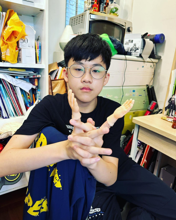 《愛回家》童星Philip仔暫別幕前久違現身！15歲近況暴風長高蛻變帥氣少男
