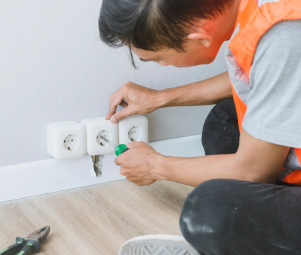水電工入行，圖片只供參考（圖片來源︰Canva）