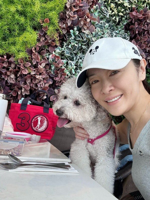 四料港姐冠軍生圖流出曝光真面目!容貌大跌Watt被指撞樣Do姐︰做咩搞成咁
