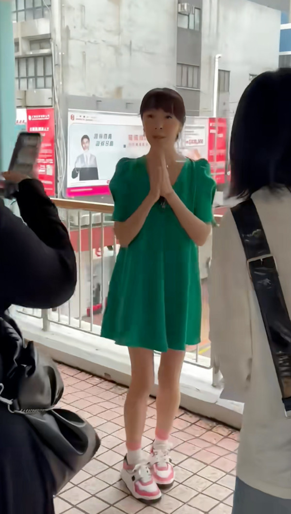 四料港姐冠軍生圖流出曝光真面目!容貌大跌Watt被指撞樣Do姐︰做咩搞成咁