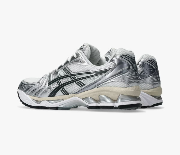 Threads洗版!4大ASICS「旅行暴走神鞋」:遊日狂走2萬步零腳痛 超強推進承托扁平足救星!