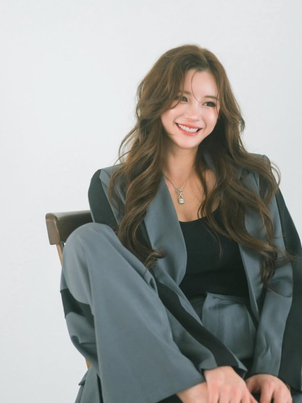 不良一族寻爱记2｜彩朱超狂背景起底6件事！网友封最美御姐坐拥41万粉丝翻身传奇