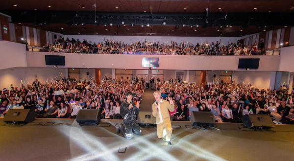 吳業坤孖胡鴻鈞美加演唱會圓滿結束！全場座無虛席坐滿數千粉絲