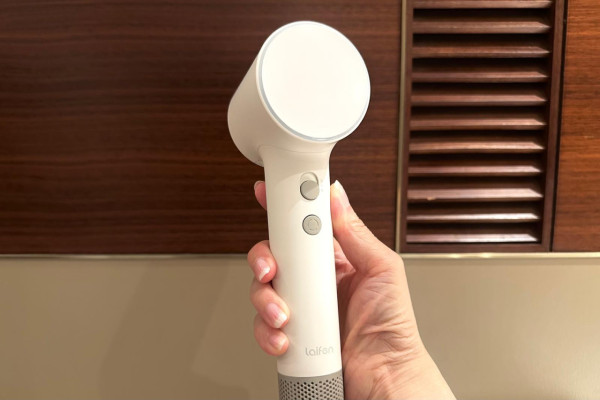 【Laifen Air Pro負離子高速風筒開箱實測】iPhone尺寸大輕過罐裝汽水！幾百蚊媲美千元名牌長髮5分鐘極速吹乾