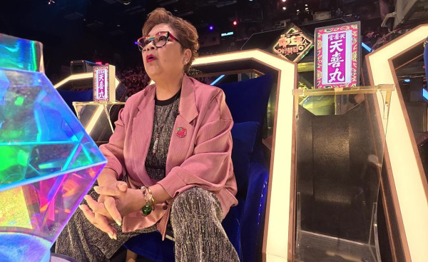 中年好聲音4｜尹景順邊唱《唉聲嘆氣》邊做「燕式平衡」！肥媽驚嘆海兒大讚極嫵媚