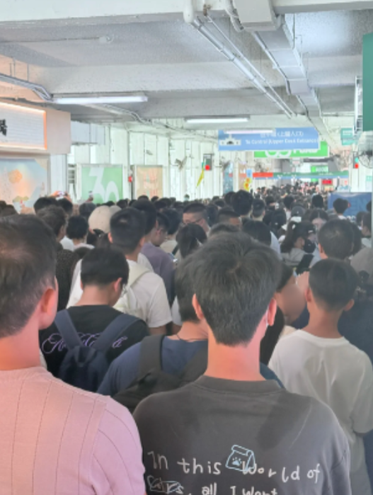 热浪袭港车厢变桑拿！九巴冷气惹民怨乘客热到晕 前员工发图爆1无奈真相 附官方回应