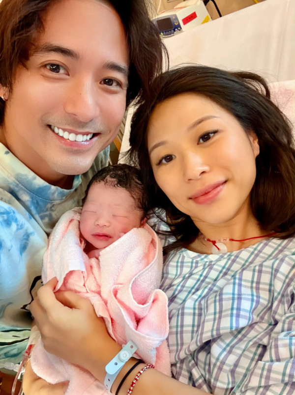 41歲男藝人報喜宣佈再做爸爸!靚老婆平安誕第二胎女兒:好像發了一場夢!