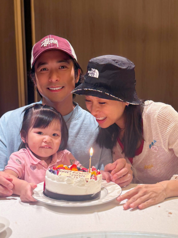 41歲男藝人報喜宣佈再做爸爸！靚老婆平安誕第二胎女兒：好像發了一場夢！