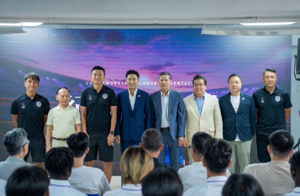 COLLAR成員Gao與Candy擔任球隊大使!衣錦還鄉出戰沙田運動場唔驚做「燈神」