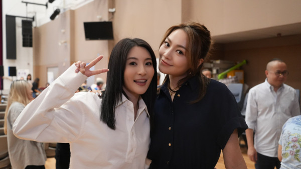 林夏薇與灣仔老友記同樂展善心！大開金口獻唱表演魔術！借親身經歷提醒關注眼睛健康
