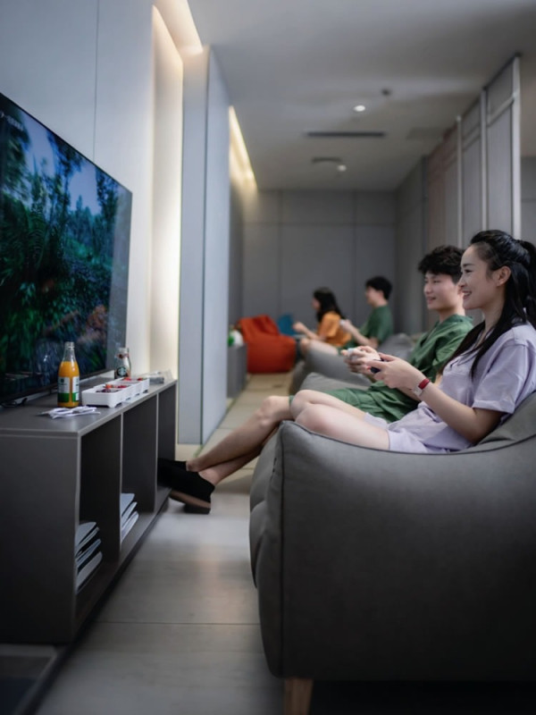深圳首家潛水溫泉水療館鄰近深圳灣口岸！一票暢玩24小時、暢玩PS5/9D影院、榴槤椰青任食 
