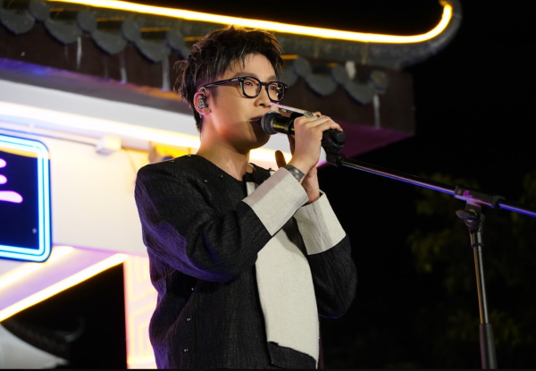 叱咤903星空下音乐会|张蔓姿moon tang音乐盛会浪漫登场 Gordon Flanders翻唱张国荣《左右手》