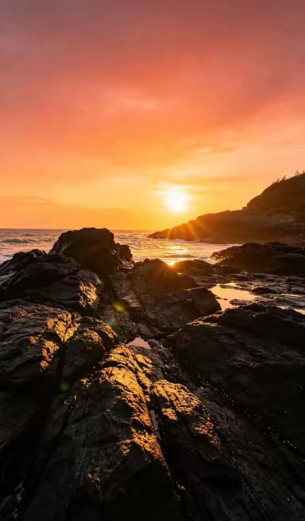 鹽洲島(圖片來源:小紅書@时光去旅行) 深圳近郊7大隱世海島秘境附交通地址!絕美玻璃海、夢幻風車陣、海邊度假酒店