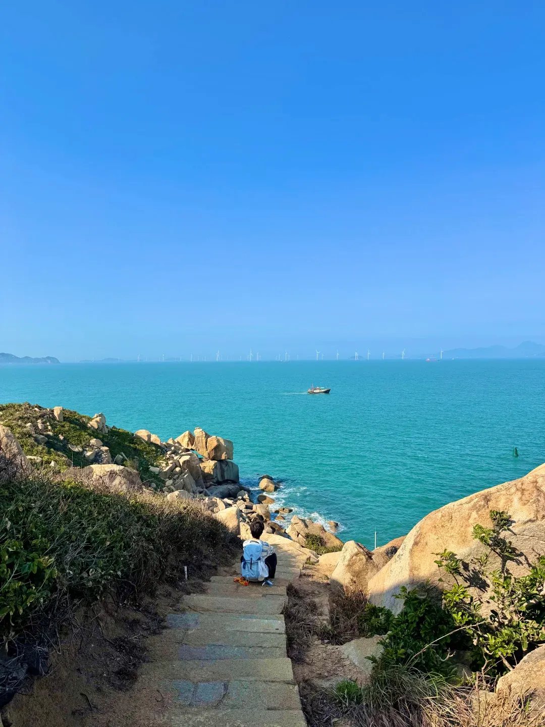 東澳島(圖片來源:小紅書@移萬次) 深圳近郊7大隱世海島秘境附交通地址!絕美玻璃海、夢幻風車陣、海邊度假酒店