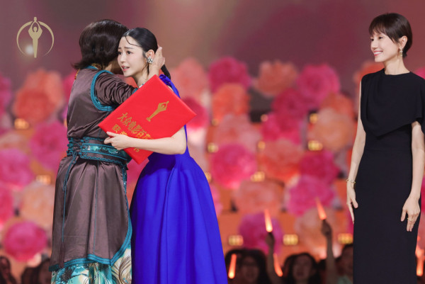 百花獎2026｜衛詩雅憑《破·地獄》勇奪百花影后！帶傷出席台上哽咽：我會繼續努力