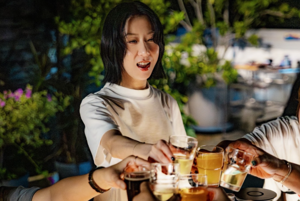 泳儿推全新歌曲《存活》剖白生活现实！入行廿年曾失去热情感迷茫：不想去迎合