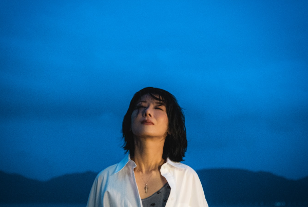 泳儿推全新歌曲《存活》剖白生活现实！入行廿年曾失去热情感迷茫：不想去迎合