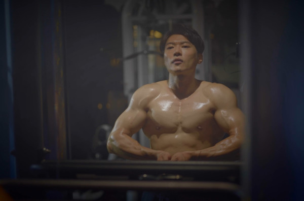 三代同糖｜Terry李偉健唯一倖存者過渡處境劇！爆肌香港先生傻氣形象真實年齡令人震驚