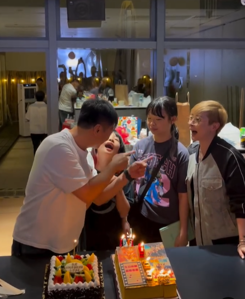 錢嘉樂61歲生日全家福曝兩女兒顏值變化！13歲大女青春期一舉動獲讚好有家教