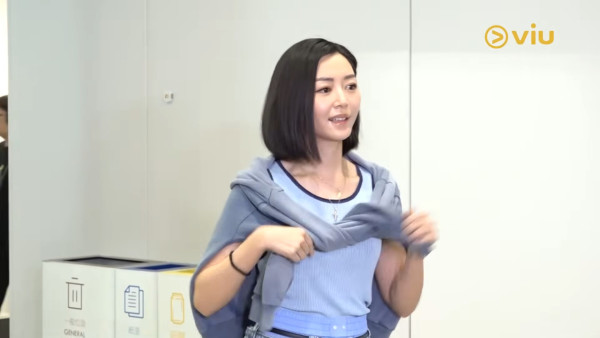 衛詩雅親身還原嘴唇割傷恐怖瞬間！伸脷舔驚覺裂開失去知覺：唔敢睇個傷口