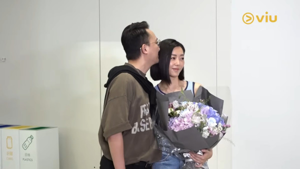 衛詩雅親身還原嘴唇割傷恐怖瞬間！伸脷舔驚覺裂開失去知覺：唔敢睇個傷口