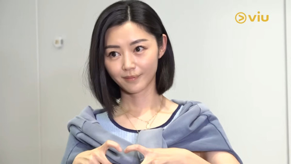 衛詩雅親身還原嘴唇割傷恐怖瞬間！伸脷舔驚覺裂開失去知覺：唔敢睇個傷口