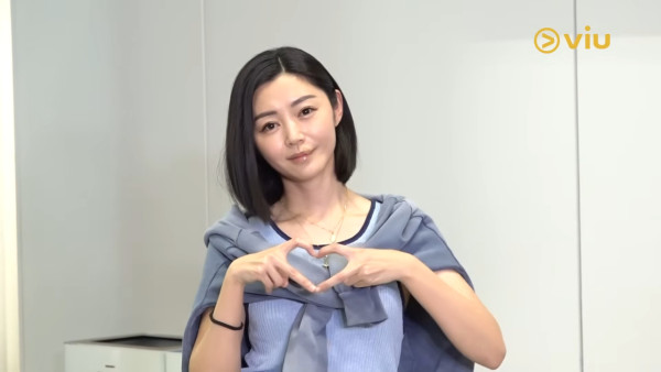 衛詩雅親身還原嘴唇割傷恐怖瞬間！伸脷舔驚覺裂開失去知覺：唔敢睇個傷口
