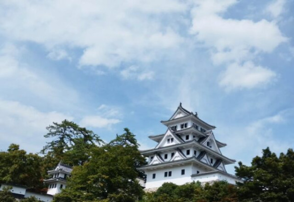hachiman-castle