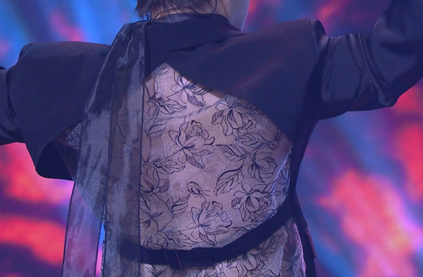 中年好聲音4｜陳旭培濃妝妖媚演繹《蔓珠莎華》 華麗轉身露背震撼全場