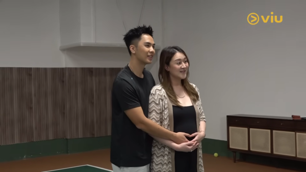 伍富橋新歌MV為BB發放父愛！太太Shirley八個月孕肚甜蜜探班 親揭BB英文名「Julian」