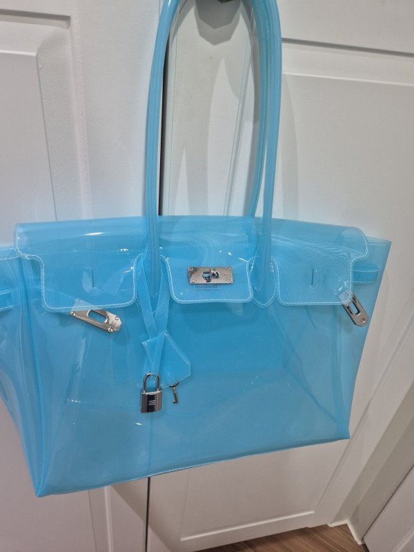 韓國Y2K熱潮！果凍風格手袋推介 女團同款、平價版Birkin、夏日出遊打卡必備 