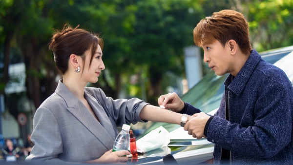 夫妻的博弈剧情｜第12集预告心机女雪文趁机抹黑！家谦英雄救美反击晓彤宣布结婚