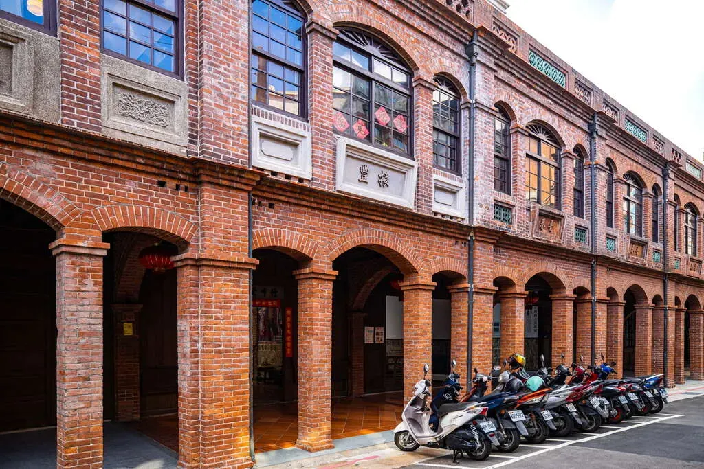 圖片來源:永安旅遊網站 台北溫泉旅行團5大推介!出海賞鯨豚、獨家私人湯屋、米芝蓮必比登美食