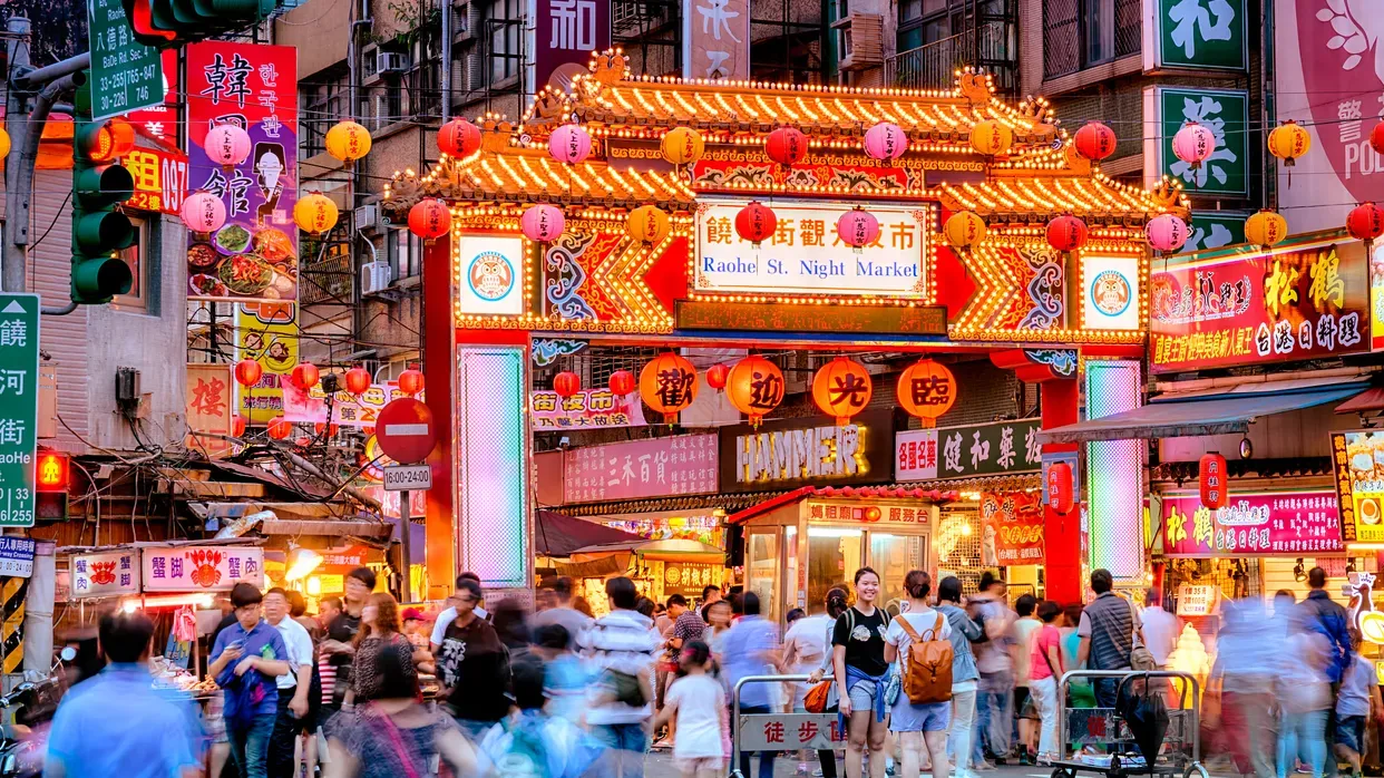 圖片來源:永安旅遊網站 台北溫泉旅行團5大推介!出海賞鯨豚、獨家私人湯屋、米芝蓮必比登美食