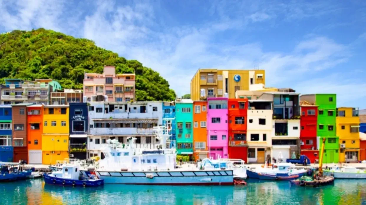圖片來源:永安旅遊網站 台北溫泉旅行團5大推介!出海賞鯨豚、獨家私人湯屋、米芝蓮必比登美食
