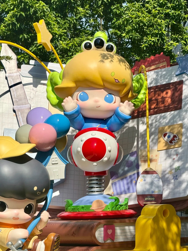 POP MART x DIMOO WORLD x PIXAR聯名展登陸南山！打卡多個人氣角色、巨型胡迪＋巴斯光年 